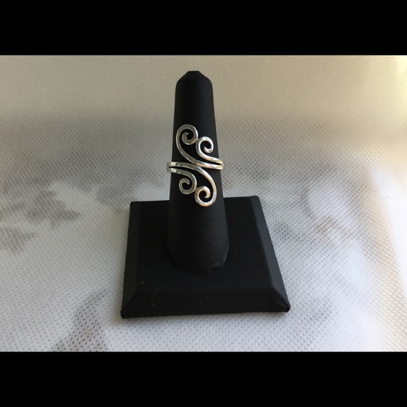 Sterling Silver Swirl Design Ring - Picture 7 of 16